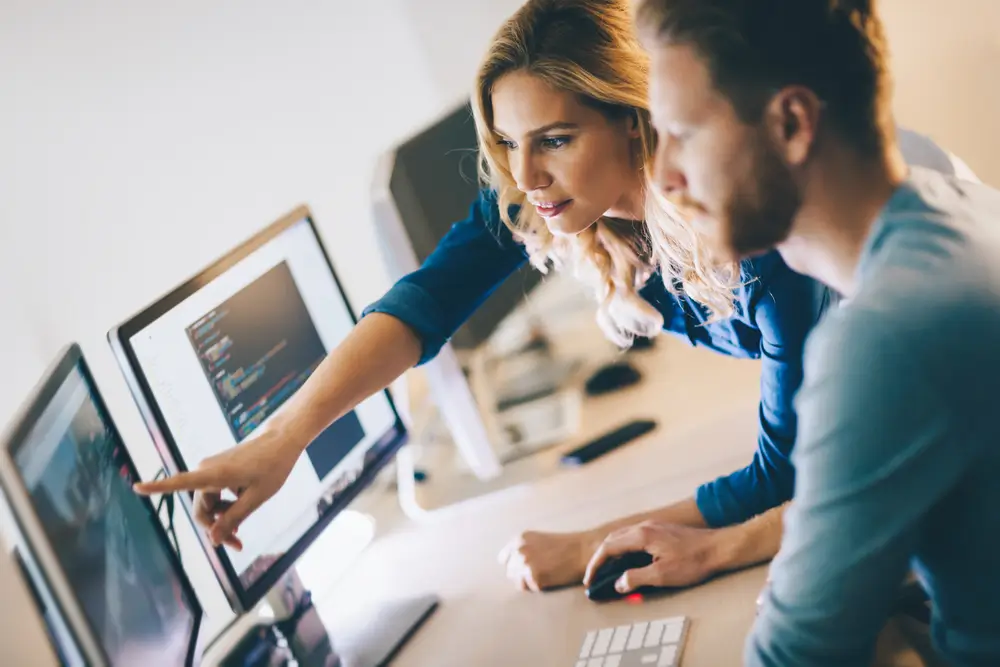 Factors-to-Consider-When-Choosing-a-Programming-Language-
