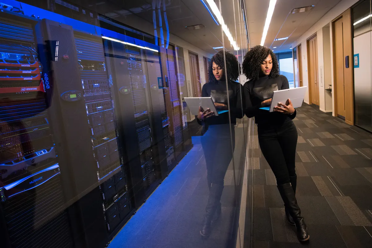 woman-project-manager-leader-(1)